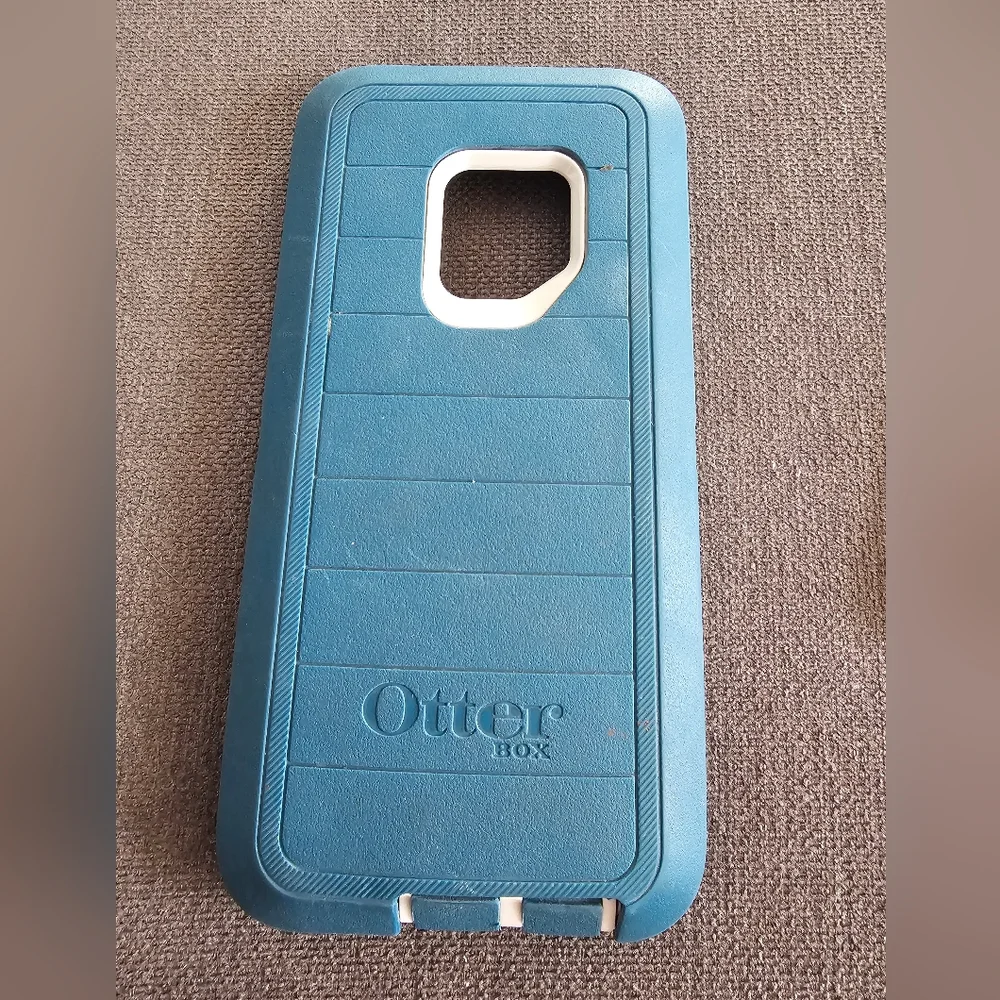 Unlocked Samsung S9 with original box and 3 cases including Otterbox - Picture 7 of 15